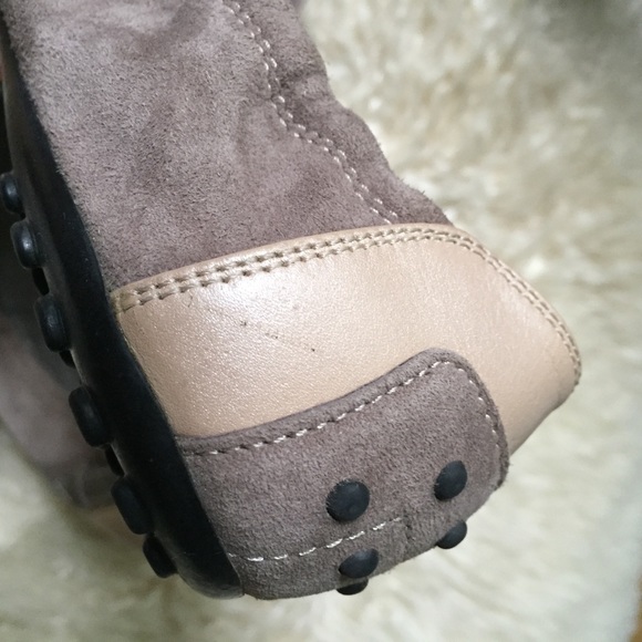 TOD'S Dee Fibbietta Suede Ballerina Flats - Picture 6 of 9